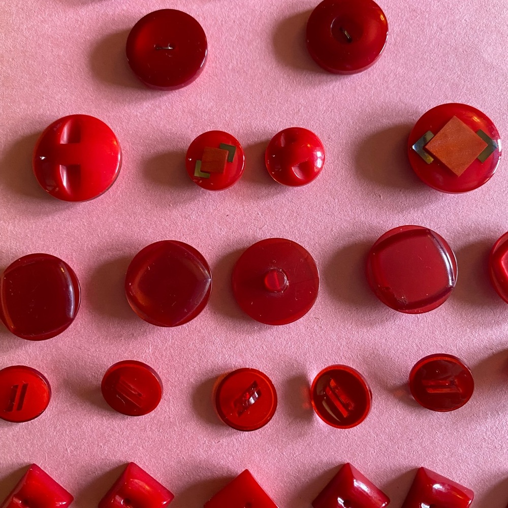 Vintage Red Button Collection - Picture 13 of 15